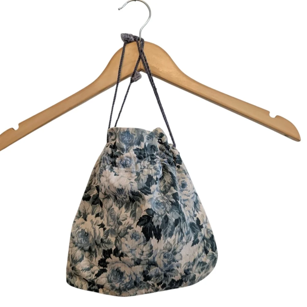 VINTAGE Floral Fabric Drawstring Bag Makeup Jewelry Blue Green 1940 9x9